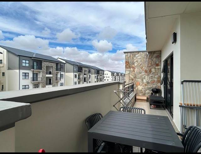 1 BEDROOM APARTMENT FOR SALE IN SANDOWN